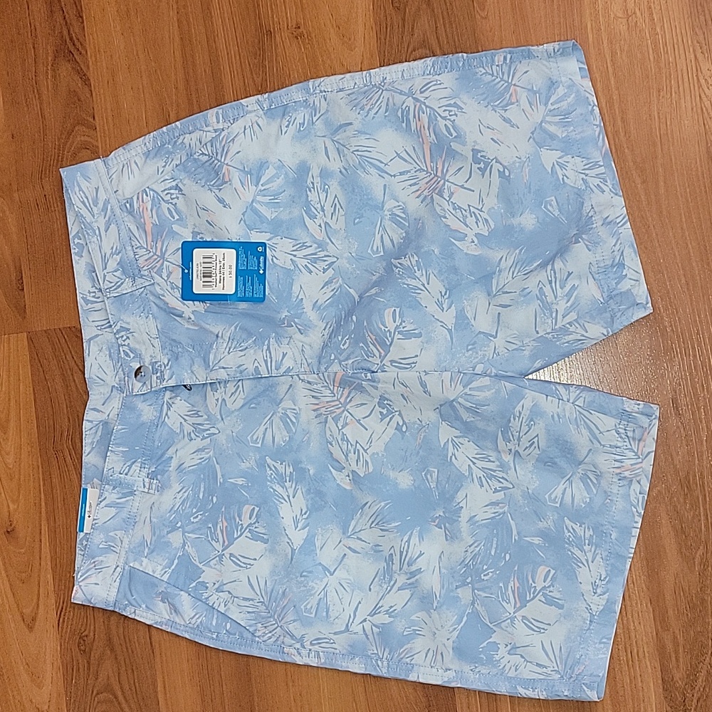 Men's Columbia Blue printed Shorts NWT Size 34